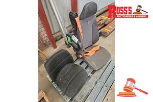 58 · 2 x CATERPILLER MACHINE SEATS