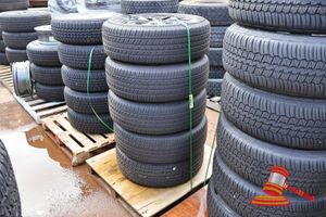 57 · 5 X YOKOHAMA GEOLANDAR X-CV, 265/60R20 112H, WITH RIMS, BLACK, 6 HOLE, POSS OTHERS, ON A PALLET