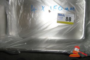 88 · 4 x GASTRONORM TRAYS, 150mm DEEP 1/1 NO LIDS