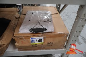145 · APPROX 20x WHITE CHEFS JACKETS, SIZE: 3XL