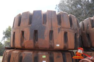 5 · 1 X EARTHMOVING TYRE, D-LUG D2V, 65/65-57, SN: S4B003668, APPROX 3.8M DIAMETER, (SOME MARKS)