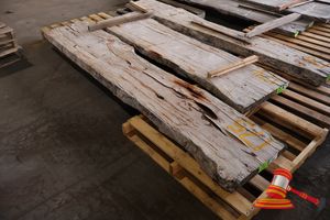 LIVE EDGE MARRI SLAB, 3.1 x 620/630 x 60