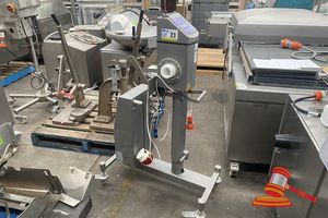 23 · 2020 METTLER TOLEDO SAFELINE METAL DETECTOR. MOBILE. 10 AMP (PLUG). APPROX 500 X 900 X H1400MM (UNTESTED)