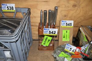 542 · KNIFE BLOCK SET