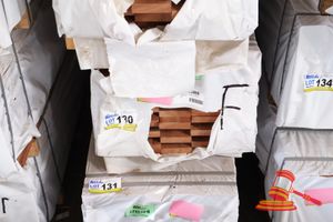 Pack Of Karri Skip Dressed, Feature, 100mm X 25mm, Lm 405, Pack Size 5.4mt X 500 X 500, Random Lengths (Pack# 320026885)