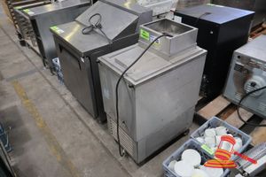 32 · 1 X H & K INTERNATIONAL MEAT FREEZER, SINGLE, MODEL: MF05, SN:5362105-015, 220V, MFD:25 SEPTEMBER 2010 (SOME MARKS, USED CONDITION)