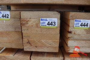 6x LENGTHS OF STRUCTURAL MGP 10, UNTREATED PINE TIMBER, APPROX 240 x 45mm x 2.4m