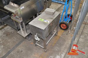 19 · 1 X PORTABLE DOUBLE ROLL-BLADE MEAT SLICER, MODEL: QRLS-400, MACHINE NO; 0609, UNTESTED (SOME MARKS), APPROX; 310MM W X 610MM D X 670MM H