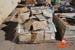 Caterpillar Parts, Approx 16 X Boxes, Includes: Cat P/N:242-0799 Bellows As, (Poss Unused, Boxed, On A Pallet) (Ref; None)