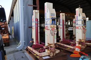 24 · 2 X STIL KONI ELECTRIC MOBILE COLUMN LIFT, MODEL: ST-1085 FWA, TYPE: 38227504-15, SN:UN251911 , CAP: 8500 KG, 24VDC 130A / 230VAC 3A, ON PALLET. (B4078165) (PO 81957097/01, PLANT# 1001)
