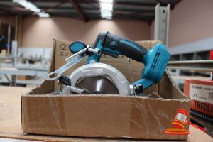 190 · 125mm SAW TO SUIT MAKITA BATTERY, UNTESTED