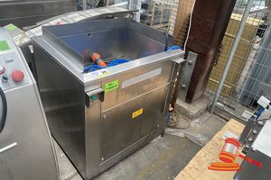 20 · WEBOMATIC INDUSTRIAL PARTS WASHER WITH MESH GRATE FLOOR. MODEL: ST 60/80-II, SN:71 XF1966. STAINLESS STEEL. 3 PHASE (PLUG). APPROX; 1.1MM W X 90CM D X 1.2M H. SOME MARKS. (UNTESTED)