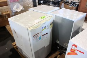 25 · 2 x HISENSE REFRIGERATOR, MODEL# HR6BF121, 119L VOLUME, 1 x WHIRLPOOL WR0125W, GROSS VOLUME 120L, 0.71KW124H, PASS UNUSED, ON A PALLET (UNTESTED)
