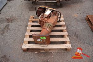 1 X WACKER NEUSON RAMMER, MODEL: DS70, SN:20094831, DAMAGED PLATE, APPROX; 870MM H X 680MM L X 120MM W, SOME MARKS, UNTESTED, ON A PALLET