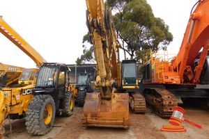 15 · KOMATSU EXCAVATOR PC450LC-8 ENGINE#575385, ENGINE SIZE# SAA6D125E - SERIAL# 71821, VIN - KMTPC192THC071821, ENGINE HOURS# 15,192HRS, FIRE SUPPRESSION, FIRE EXTINGUISHER, EMERGENCY STOP BUTTONS (*NOTE - GENERAL WEAR & TEAR, RUST SCRAPES PITTING TO BODY PANELLING & UNDERCARRIAGE, TRACK & BUCKET, WEAR - FAIR*) LOCATION ROSS'S AUCTIONEERS & VALUERS, KALGOORLIE YARD 64 GREAT EASTERN HIGHWAY, KALGOORLIE, WA INSPECTION & COLLECTION BY APPOINTMENT ONLY