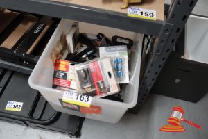BUNDLE OF ASSORTED ITEMS INCLUDING: AUTOMATIC DOOR CLOSER, TOOL HOLDERS, DEADBOLT, ETC