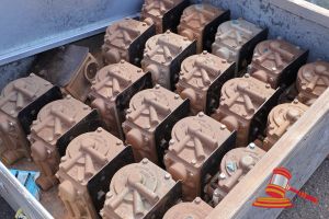 Approx 20 X Knorr New York Air Brake Company Valves, Type Db20, P/N 779049 Suit Locomotives, Dust And Surface Corrosion Present, In Metal Crate