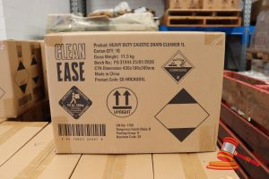 488 · 2x BOXES OF CLEAN EASY HEAVY DUTY DRAIN CLEANER, 1L PER BOTTLE, 20x BOTTLES TOTAL
