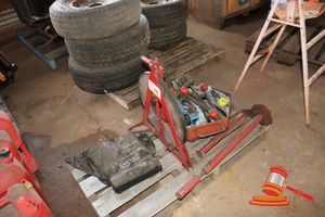 172 · MANUAL STEEL WRAPPING MACHINE AND ACCESSORIES INCLUDING CLAMPS AND CRIMPER