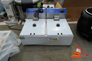 123 · CATERCOOK DOUBLE BENCHTOP FRYER WITH 2x BASKETS - 240V. (UNUSED)