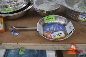 209 · S/S FRY PAN INDUCTION 26CM