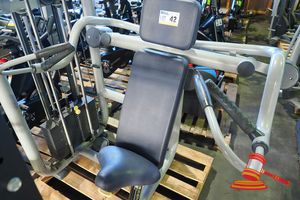 42 · 1 X BODY-SOLID SHOULDER PRESS MACHINE, COMMERCIAL GYM EQUIPMENT, APPROX 100KG STACK, ON A PALLET (SOME MARKS)