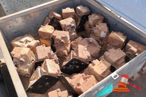 11 · APPROX 18 X KNORR NEW YORK AIR BRAKE COMPANY TYPE DB10 VALVES, P/N 775765, 775764 SUIT LOCOMOTIVES, DUST AND SURFACE CORROSION PRESENT, IN METAL CRATE