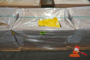 23 · APPROX 35, CATERPILLAR 629-1489 DOOR SEALS, IN A PALLET