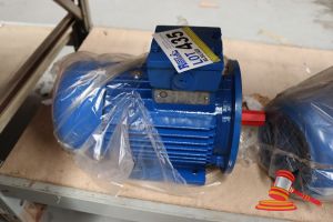 435 · 3-PHASE INDUCTION MOTOR, TYPE: YS90L-2, 2.2KW, 50Hz, 415V, UNTESTED