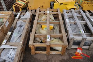 1 X Komatsu Hd465, Hd605 Air Intake Box, P/N: 569-02-82113, Approx; 1.1m L X 260mm W X 190mm H, Some Marks, In A Crate