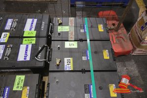 2x MAINTENANCE FREE BATTERIES, 8D-1000 ( 190H52-MF ) 1000 CCA, 425 VC, 160 AH ( 5 HR ), 196 AH ( 20 HR ), UNTESTED ( S44#RITM0767058,DR#1441 )