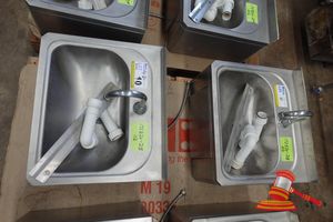 2 X BRITEX STAINLESS STEEL KNEE OPERATED HAND BASIN. USED. APPROX 500 X 430 X H230MM