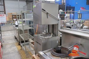 24 · HOBART ECOMAX604 PASSTHROUGH DISHWASHER - SERIAL:865732076. FEATURES 1 PHASE HW, STAINLESS STEEL, FREESTANDING, 711MMW X 815MMD X 1480MMH (731790)