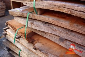 266 · BUNDLE OF SHEOAK SLABS, APPROX L1900mm, VARIOUS SIZES (INSPECTION RECOMMENDED)