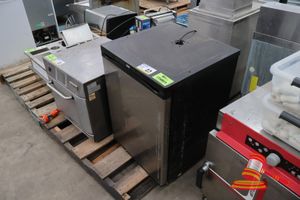 23 · 1 X KEG MASTER SERIES 4 KEG COOLER, MODEL: BC168, REFRIGERANT: R600A, 193L NET CAPACITY, FREE STANDING INSTALLATION, PARTS INSIDE, UNTESTED (SOME MARKS / USED)