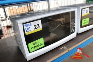 23 · 1 X ANKO MICROWAVE OVEN, MODEL: P70B20AP-ST, SN:42681229, UNTESTED - USED