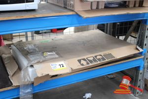 72 · EURO 90CM INDUCTION COOKTOP AND FLEXI FRONT CONTROL, MODEL# E900IDB2, BROKEN GLASS TOP, UNTESTED - - NO WARRANTY/ RETURN / DAMAGED/ CREDIT RETURN, AS IS - INSPECTION RECOMMENDED