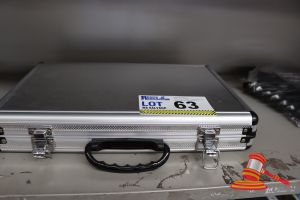 UNIVERSAL HOLE SAW KIT
