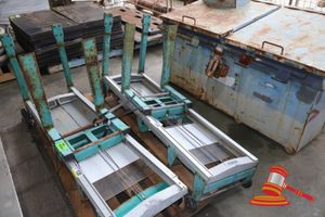 119 · 1 X VERTICAL PERSONNEL LIFT, MAX LOAD: 181KG, MODEL; GL8WFH, TURQUOISE AND WHITE (SIGNIFICANT RUST / WEAR), APPROX; 570 MM W X 1.8M H X 830MM L, UNTESTED