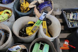 2 X Buckets With Beaver Lever Blocks, Model 3s, Rated Capacity 3.2t, Lift 1.5m, 10mm Dia. Grade T Chain,