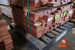 107 · PACK OF JARRAH DECKING FEATURE, 108 LM, 086 x 019, 9.82M2 WITH 9.5mm GAP (PACK NO: 320026167) TRANSPORT DIMS PACK SIZE L900 x W520 x H450,