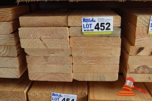 452 · 14x LENGTHS OF NON-STRUCTURAL, UNTREATED PINE TIMBER, APPROX 170 x 35mm x 2.4m