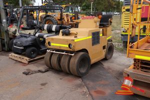 42 · 1 X SAKAI MULTI WHEEL ROLLER, UNKNOWN MODEL,4962 HRS,SN:10321 (SOME MARKS)UNTESTED, KEY 33