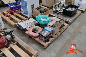 28 · ASSORTED WELDING EQUIPMENT INCLUING: UNIMIG MIG/TIG/PLASMA TORCHES, HARRIS TOUGHEST GAS WELDING & CUTTING EQUIPMENT, CIGWELD REGULATOR, PYROMATE WELDER'S LEATHER SPATS, 4 X WELDING HELMETS, RED/GREEN TWIN GAS HOSE (APPROX 15M), VARIOUS CLAMPS & ACCESSORIES, WELDING WIRE, ON A PALLET