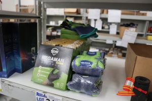 Bundle With Komatsu Gloves, Size: 3xl And Megaman Biodegradable Gloves