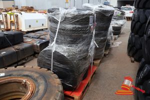 APPROX 10X BRIDGESTONE DUELER TYRES, LIGHT TRUCK 225/95R16C, 118/116S, ON PALLET,