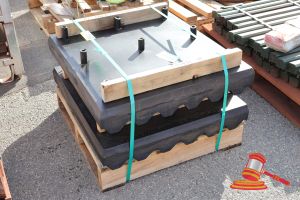 110 · 2 X JOEST RUBBER MOUNTING PADS, APPROX 750MMX750MM, (SOME MARKS), ON A SKID