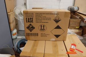 402 · 2x BOXES OF CLEAN EASY HEAVY DUTY DRAIN CLEANER, 1L PER BOTTLE, 20x BOTTLES TOTAL