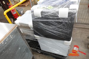 15 · ICE MACHINE 350KG/DAY, ON PALLET (UNUSED)