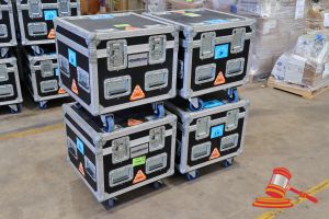 4 X CHAINMASTER CHAIN HOIST MOBILE ROAD CASE (BLACK) WITH CUSTOM INTERNAL PARTITIONING. USED FOR CHAIN BLOCK/HOIST STORAGE. LAMINATED PLYWOOD CONSTRUCTION. CASE DIMENSIONS 600 X 600 X H580MM. (15/26/38/39)